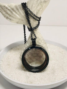 BLACK PEARL LOCKET