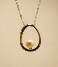 Load image into Gallery viewer, Peaceful Moments Necklace