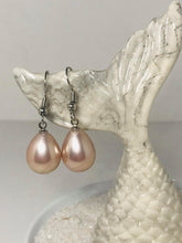 Load image into Gallery viewer, Pearl Dangle Necklace/Earring Set