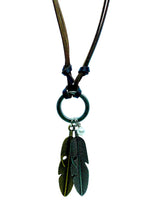 Load image into Gallery viewer, Feathers Leather Necklace