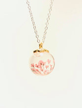 Load image into Gallery viewer, Flower Power Necklace